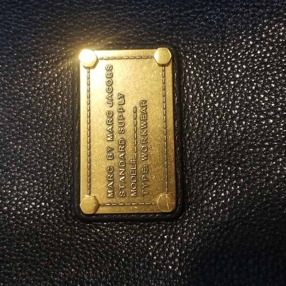 Marc by Marc Jacobs handbag - Picture 2 of 5